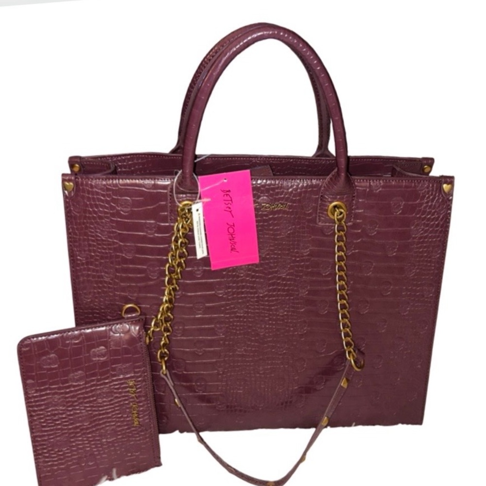 BETSEY JOHNSON XL FAUX CROC CHERRY DOUBLE HANDLE/CHAIN STRAPS TOTE W/ SKULLS NWT